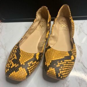 Vince Camuto Leather Brindin ballet flats Snakeskin Size 7